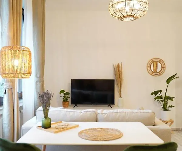 Dein Flughafen Messe Nahe Duesseldorf 2 *